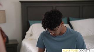 Why ain't you cumming? Mommy wants a little dick🌭-massage!