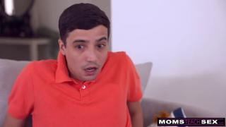 **You think I can't blow him like a seasoned pro? Busty babes go wild-S18:E10**