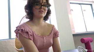 Stepdad's eager hands grab teen's curvy thighs as she deepthroats his gigantic uncut cock🌭