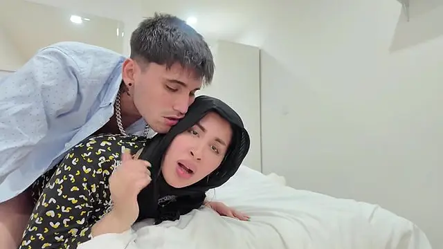 scened Mira Nouri shares Colombian cock