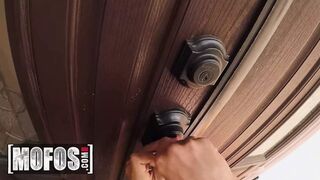 Deserving Honey Demands Unbridled Lust, This Locksmith Craves Serena Santos - Mofos