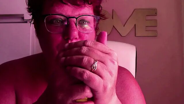 Smokin' slutty Chubby Wife Plays with Her Pussy