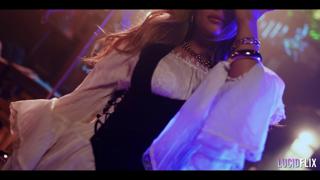 Wicked white babe gets blown away