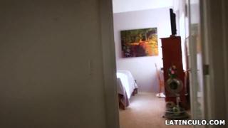 Passionate Latin Vixen Sucking Dick🍆
