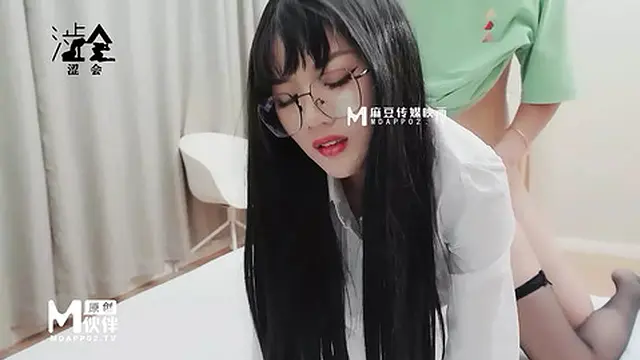 Busty milf in fine pantyhose tantalizes her fresh step-boyfriend with her tight twat