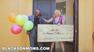 Black Mommas Pleasure - Julia Ann Scores Big (xa15147)