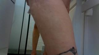 Fiancé enjoys wild sex in the Airbnb shower🚿