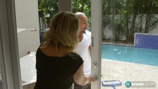 Blowjob queen day Lynn craves huge BBC in her anus