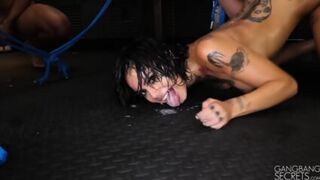 Floor-fisted freak show: Chris Cock🌭 gets nasty, licks cum off dirty floor.