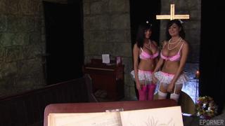 Lesbian Latina lesbian trio Kat Lee plays on